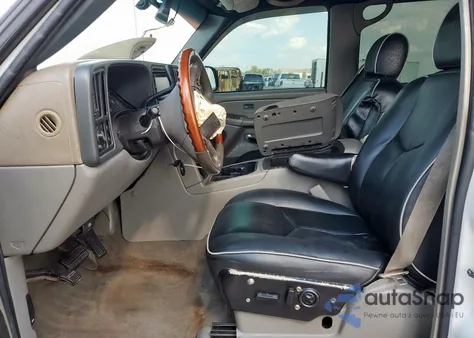 2005 Chevrolet Avalanche C1500 from USA, damaged, VIN 3GNEC12Z15G148604